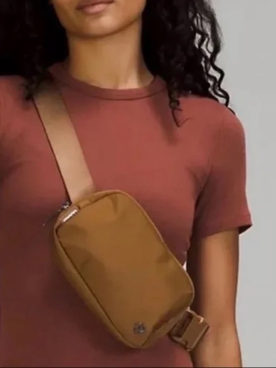 lululemon athletica Handbags - Lululemon Everywhere Belt Bum Crossbody Bag Gold